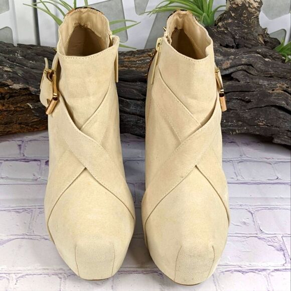 Alba Chunky Heel Spike Studded Platform Bootie - Picture 4 of 12